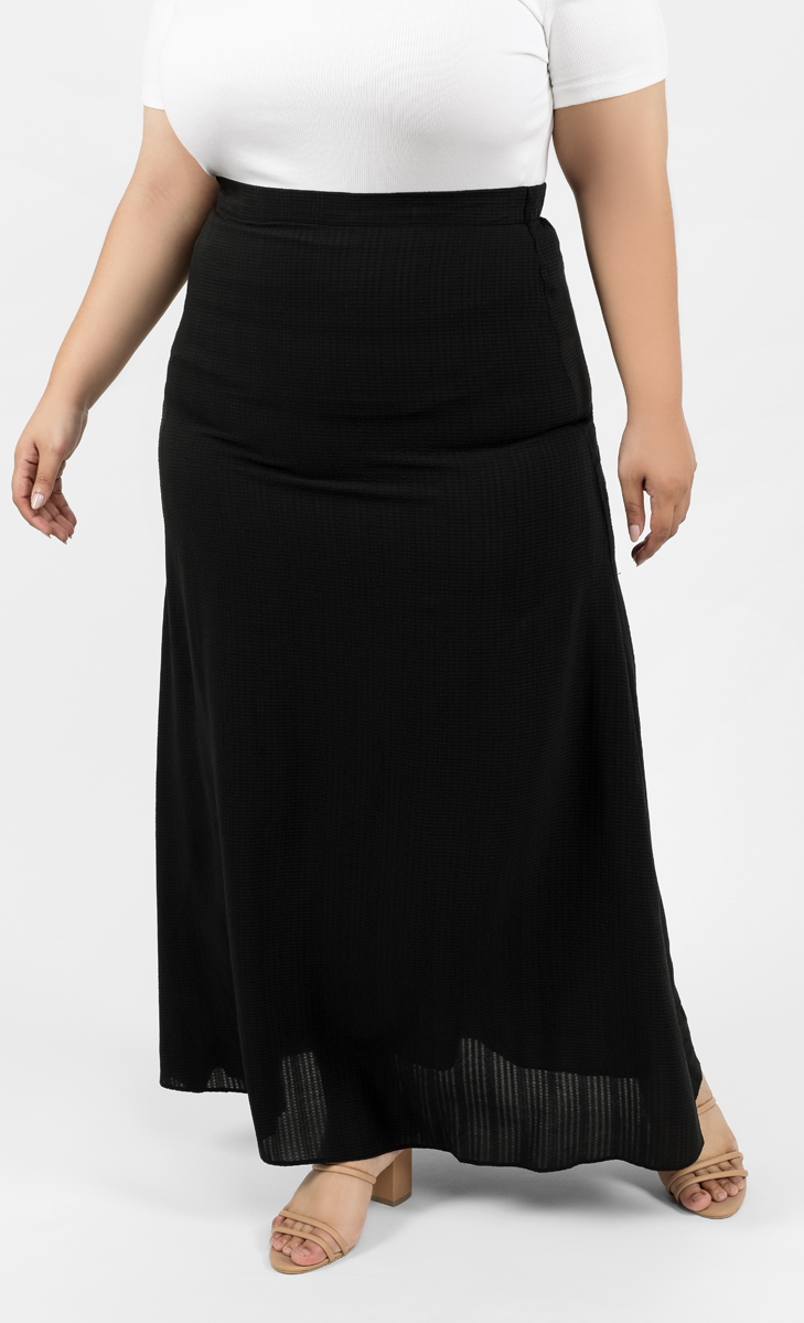 Textured Maxi Skirt in Black