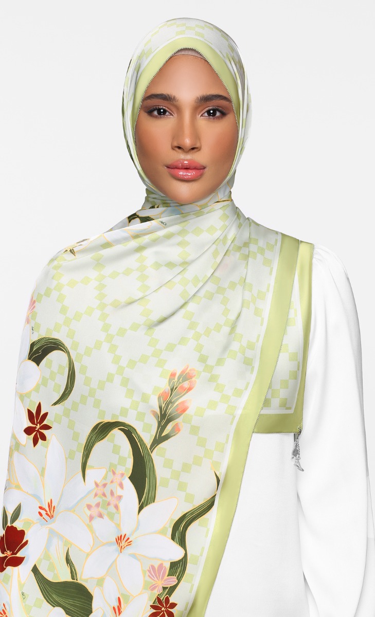 The Blooming dUCk - Tuberose Shawl in Together