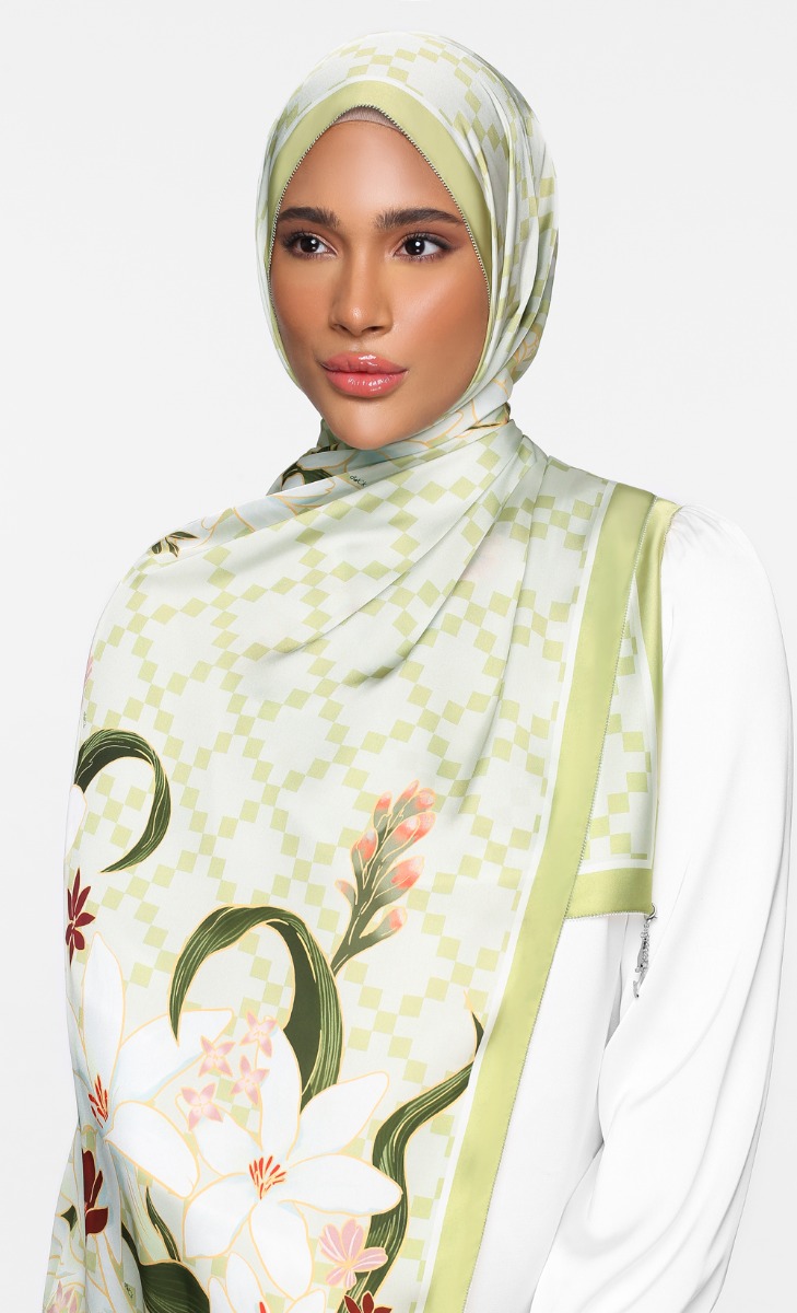 The Blooming dUCk - Tuberose Shawl in Together image 2