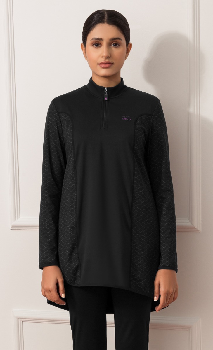 The Sporty dUCk Motion Top in Classic Black image 2