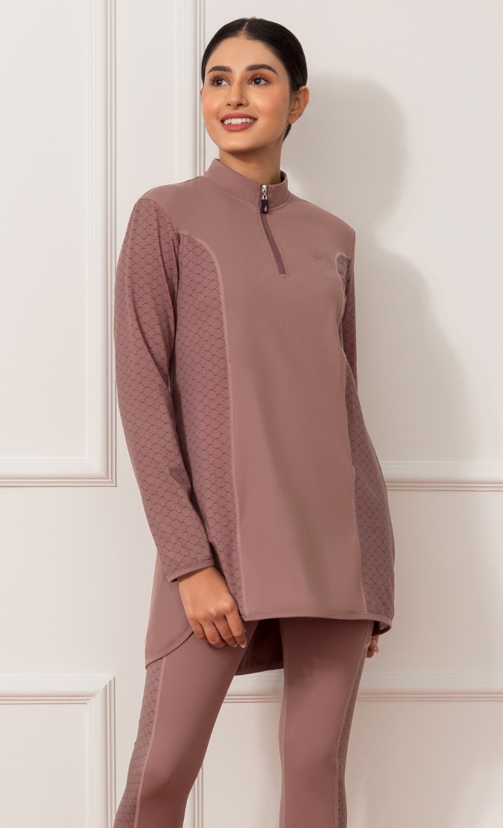 The Sporty dUCk Motion Top in Classic Brown