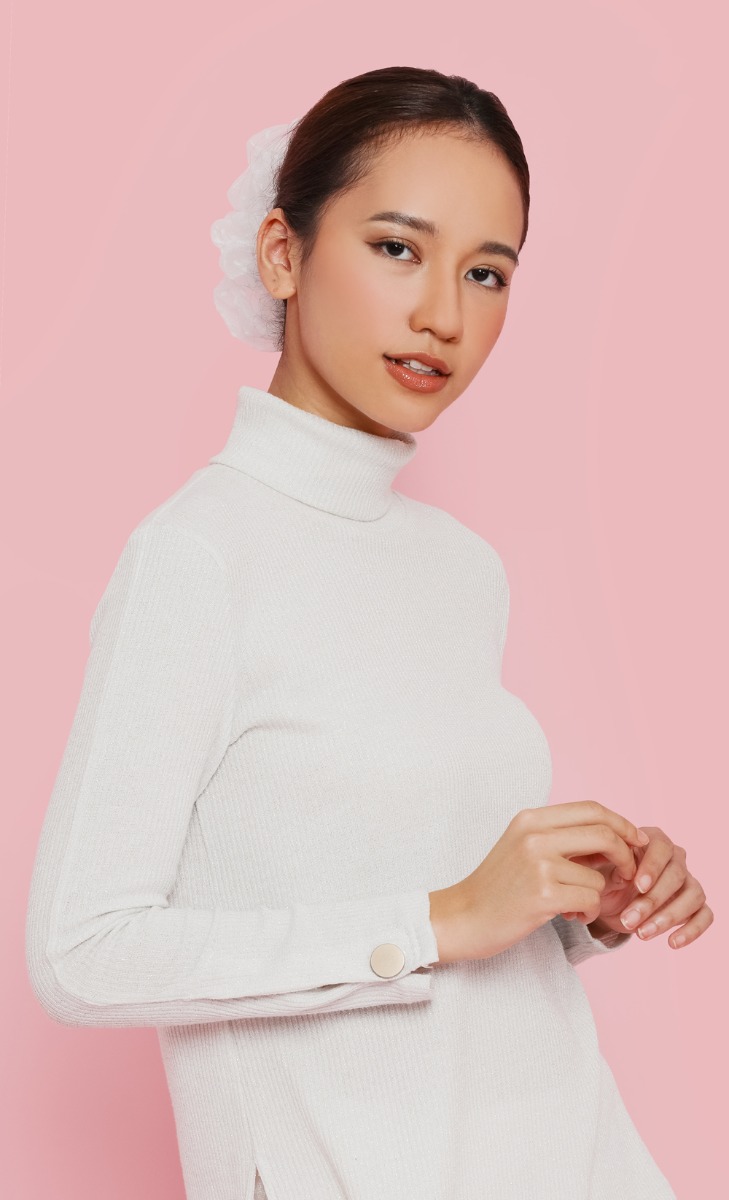 Textured Scrunchie in Off White